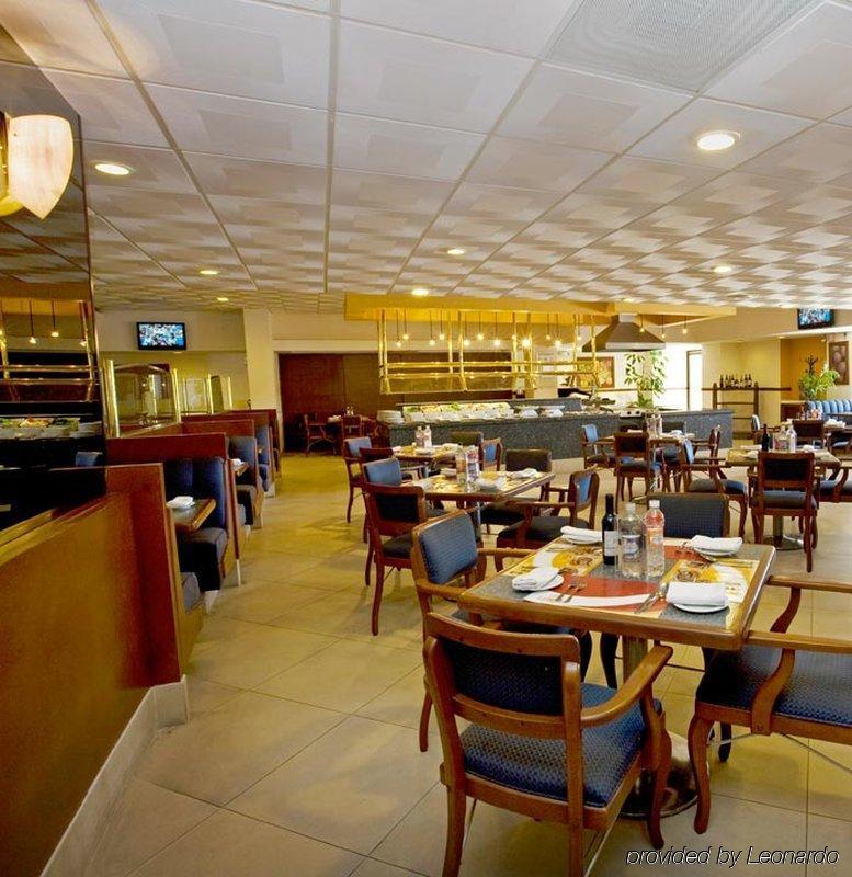 Fiesta Inn San Luis Potosi Glorieta Juarez מסעדה תמונה
