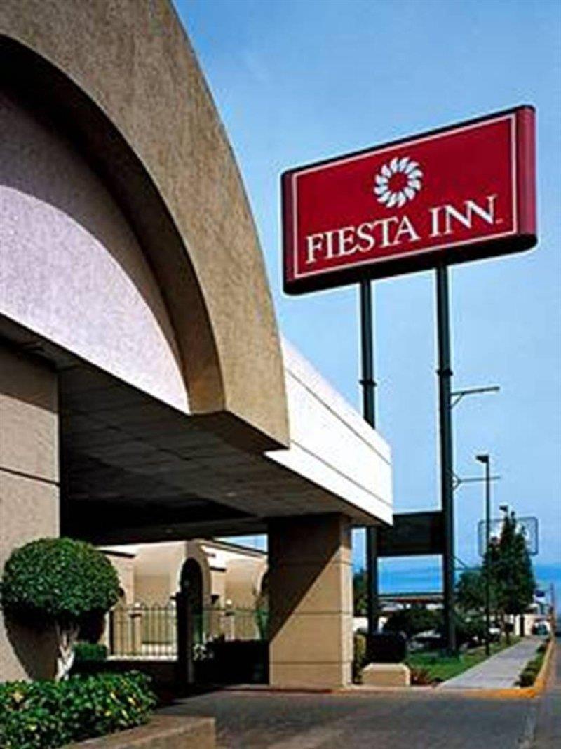 Fiesta Inn San Luis Potosi Glorieta Juarez מראה חיצוני תמונה