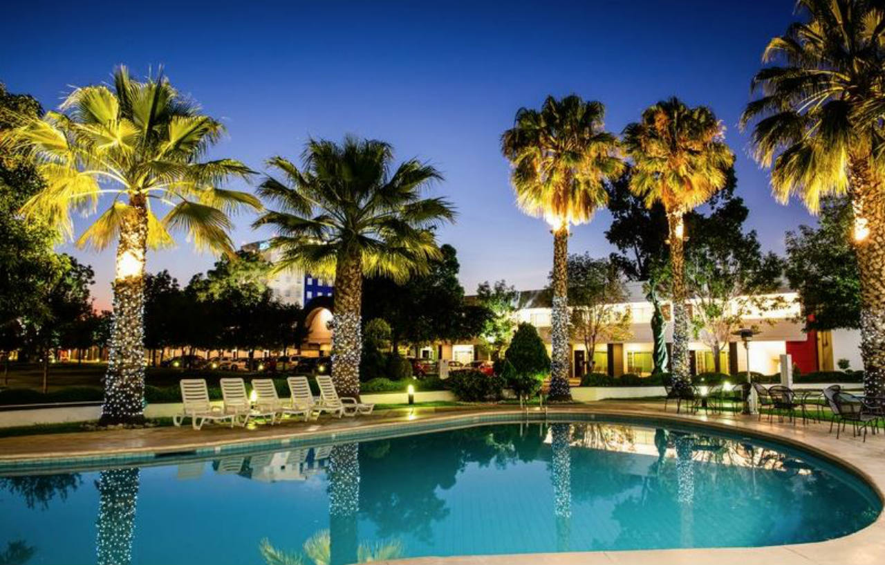 Fiesta Inn San Luis Potosi Glorieta Juarez מראה חיצוני תמונה